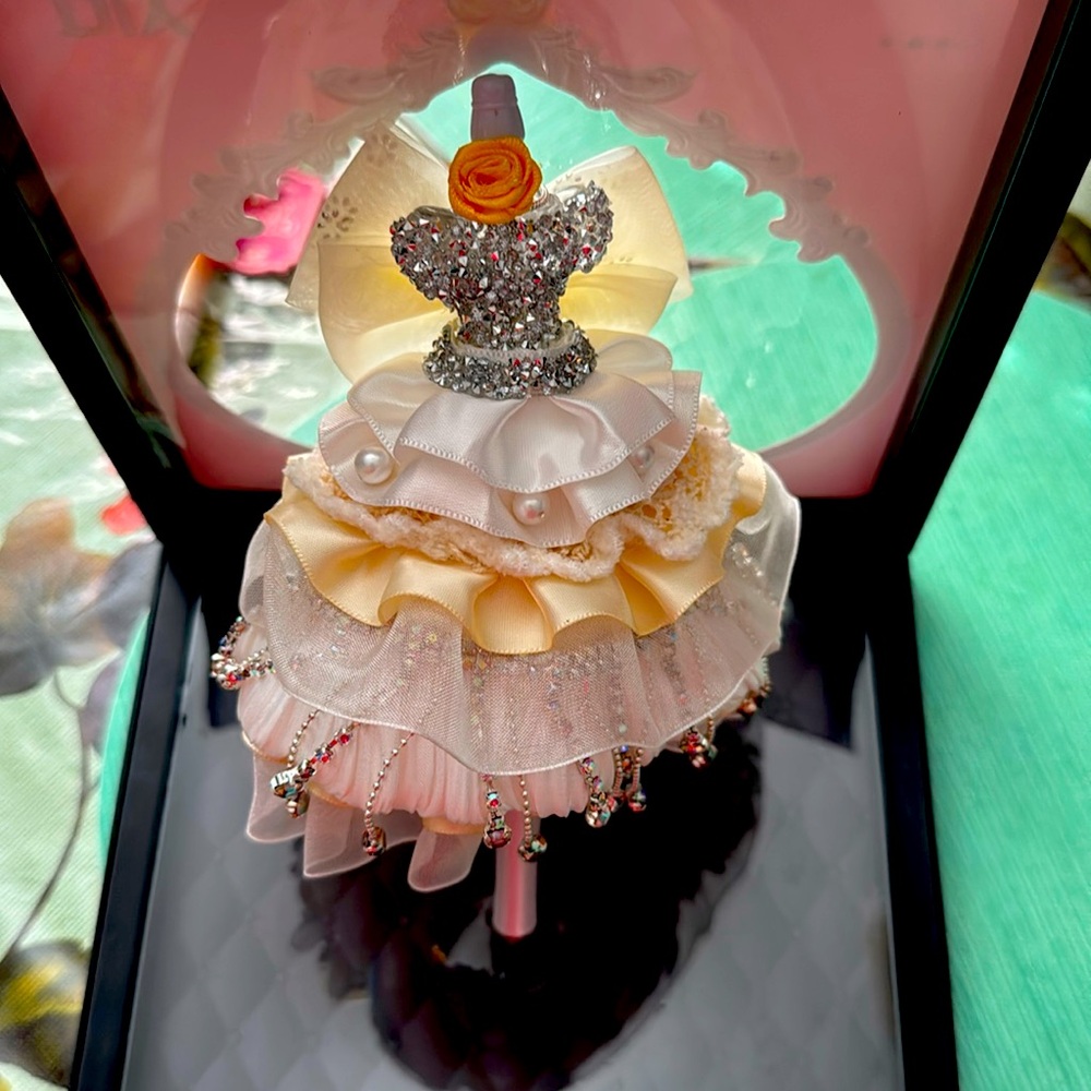 Handmade Dress 👗 pen 🖊️